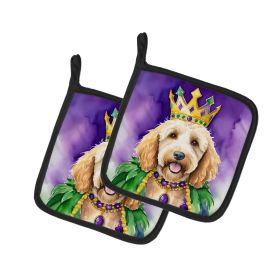Goldendoodle King of Mardi Gras Pair of Pot Holders Kitchen Heat Resistant Pot Holders Sets Oven Hot Pads for Cooking Baking BBQ, 7 1/2 x 7 1/2