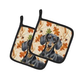 Black and Tan Dachshund Heirloom Fall Pair of Pot Holders Pair 7.5x7.5 Quilted Insulated Hot Pads Decorative Kitchen Gift Made in USA